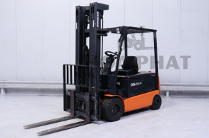 Xe nâng điện DOOSAN 3.5 tấn