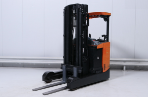 xe nâng điện BT 2.5 tấn