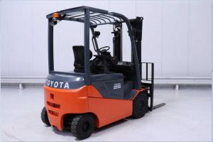 Cho thuê xe nâng TOYOTA