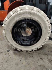 Lốp xe nâng DOOSAN 16x6-8