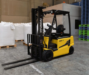 Cho thuê xe nâng điện 2.5 tấn Pin Lithium Hyundai