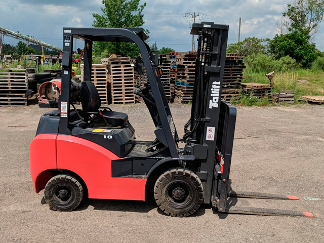 Thuê xe nâng điện Tailift