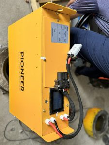 Pin Lithium xe nâng điện