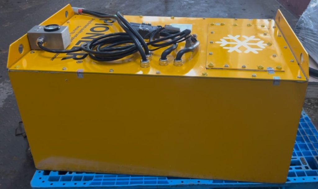 pin lithium xe nâng kho lạnh an toàn cháy nổ