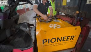 pin lithium xe nâng kho lạnh sâu