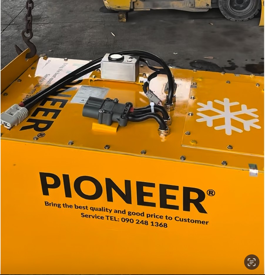 pin lithium xe nâng kho lạnh tuổi thọ cao