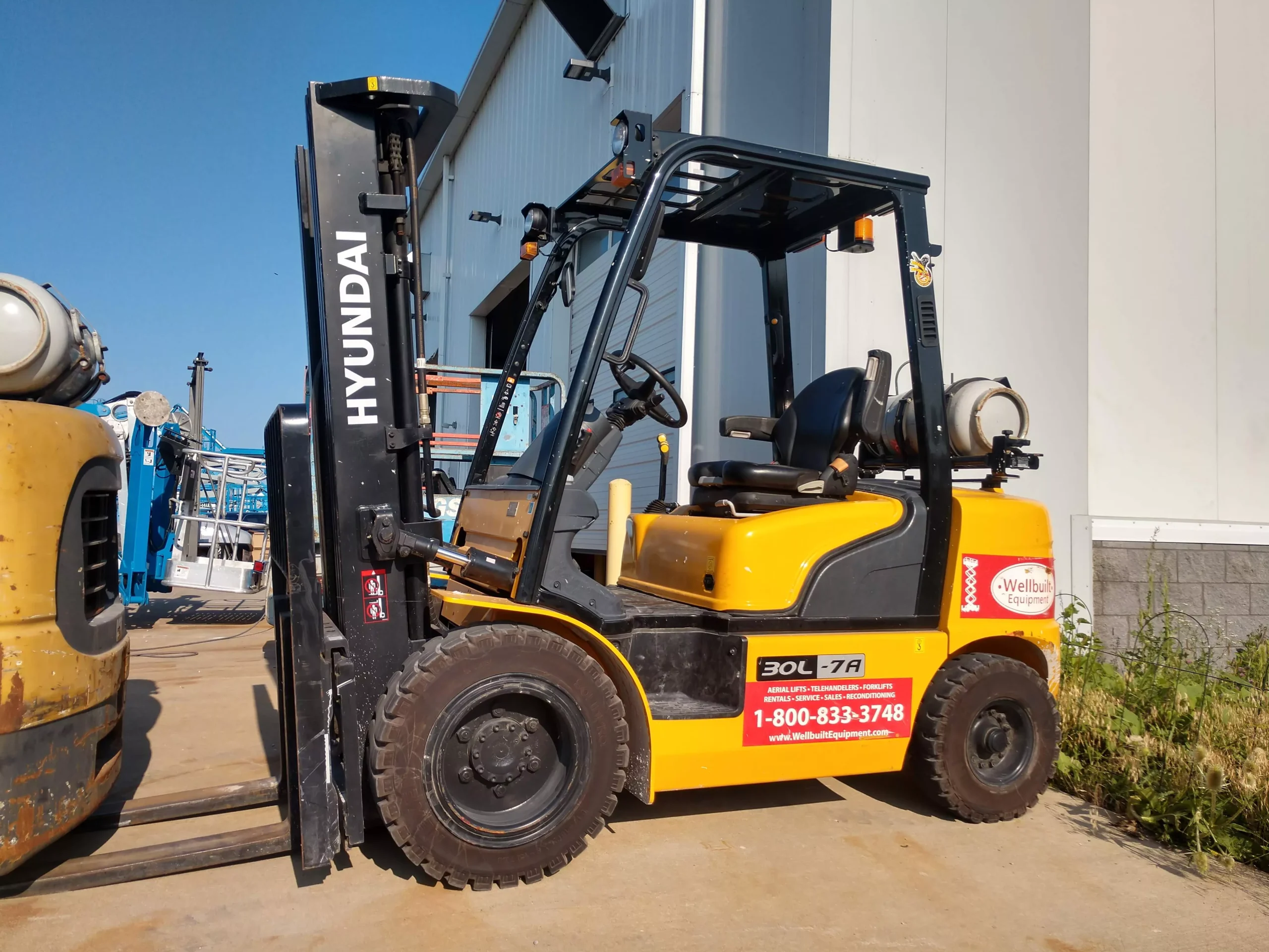 Khi nào nên thuê xe nâng Hyundai thay vì sửa?