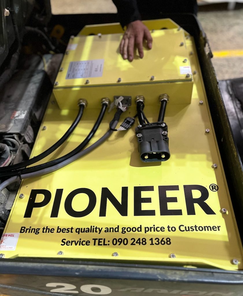 Pin lithium xe nâng kho lạnh logistics 3PL