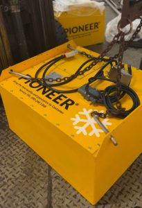 So sánh pin lithium và ắc quy chì trong kho lạnh